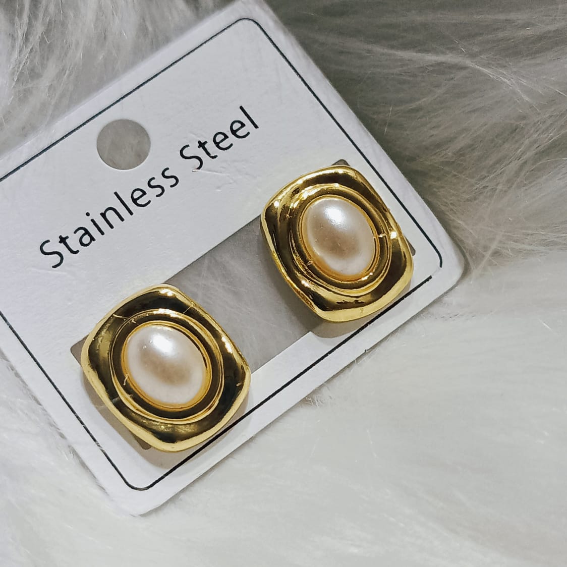 Elegant Stainless Steel Gold-Plated Faux Pearl Stud Earrings - Timeless Everyday Jewelry