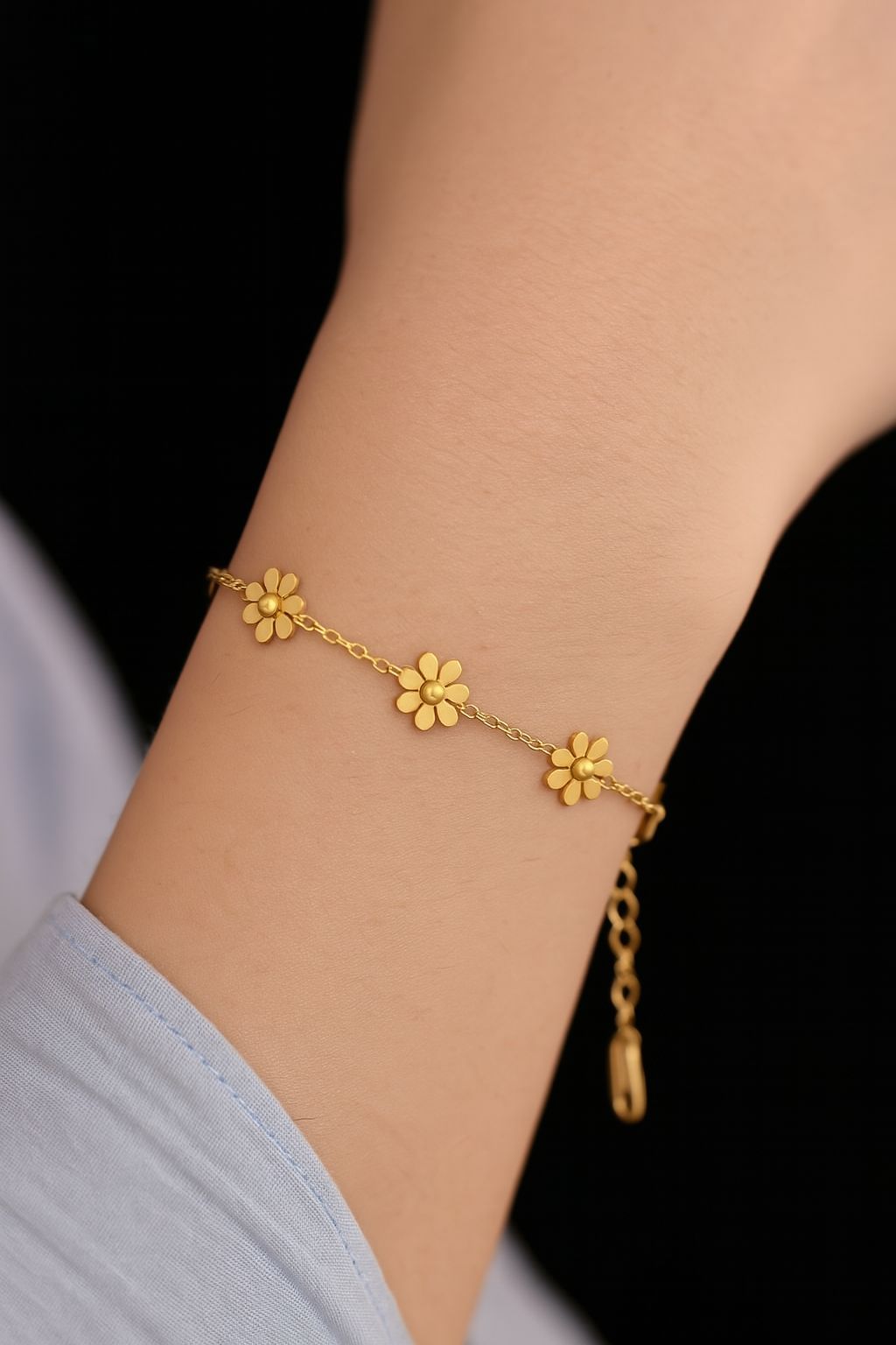 Minimalist Gold Daisy Flower Chain Bracelet