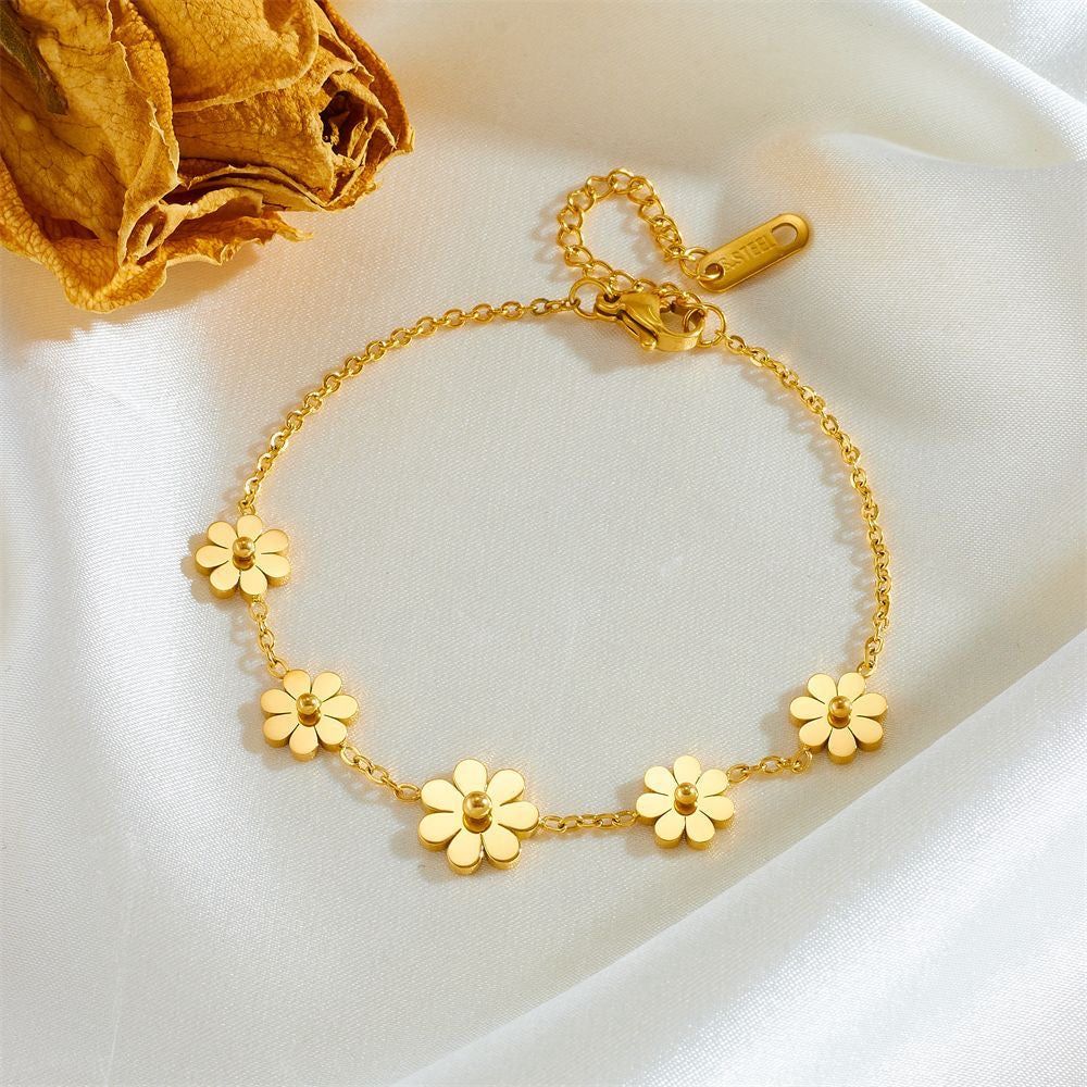 Minimalist Gold Daisy Flower Chain Bracelet