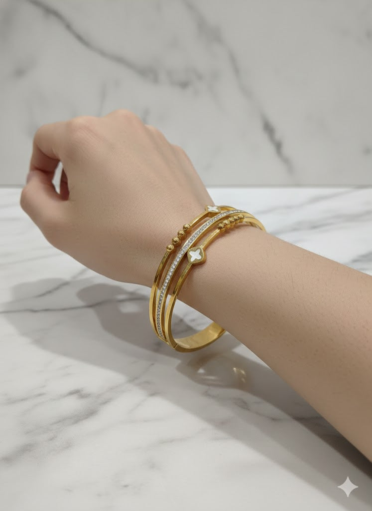 Luxury Gold-Plated Clover & Bead Bangle Bracelet - Durable Stainless Steel Jewelry for Everyday Elegance